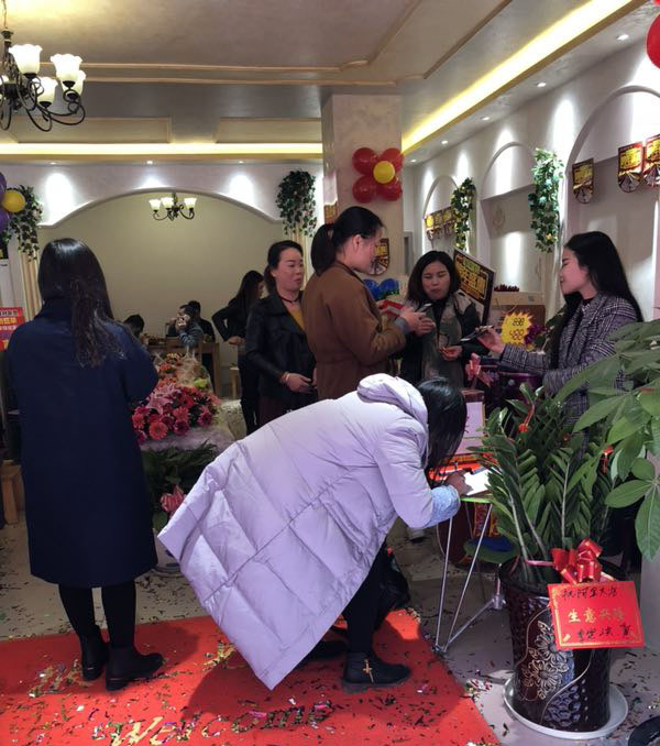 喬瓦尼藝術(shù)涂料體驗(yàn)館（廣西來(lái)賓）重裝開業(yè)，開啟2018新篇章