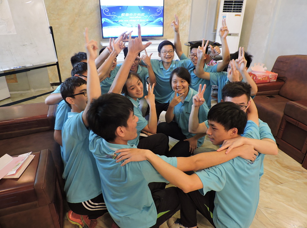 特別的愛給特別的你：阿里大師特別為實習生舉辦生日會