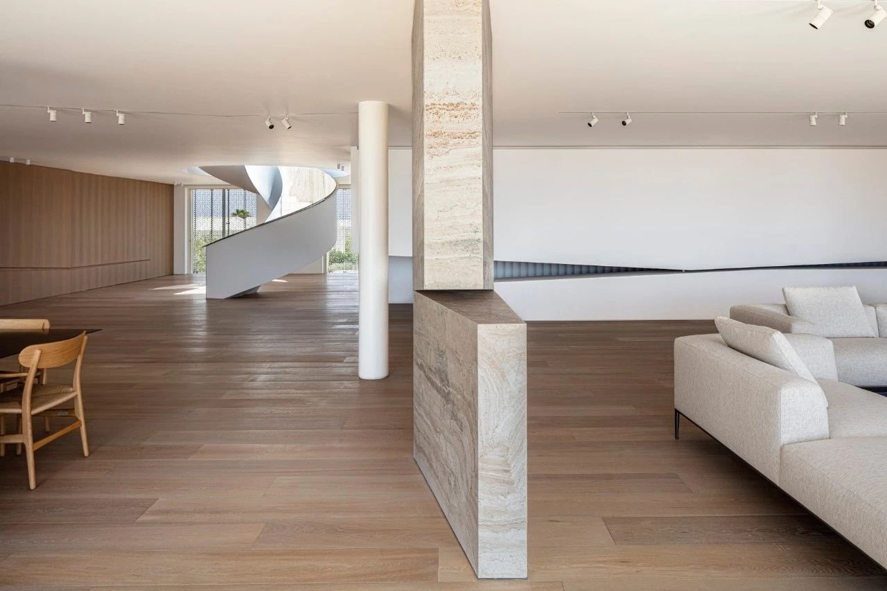 104214c9auox47zporoxoo.jpeg 104214c9auox47zporoxoo.jpeg